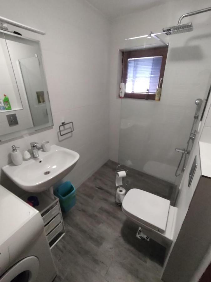 Plavi Apartman Airport 베오그라드 외부 사진