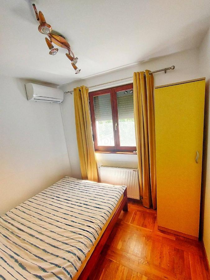 Plavi Apartman Airport 베오그라드 외부 사진